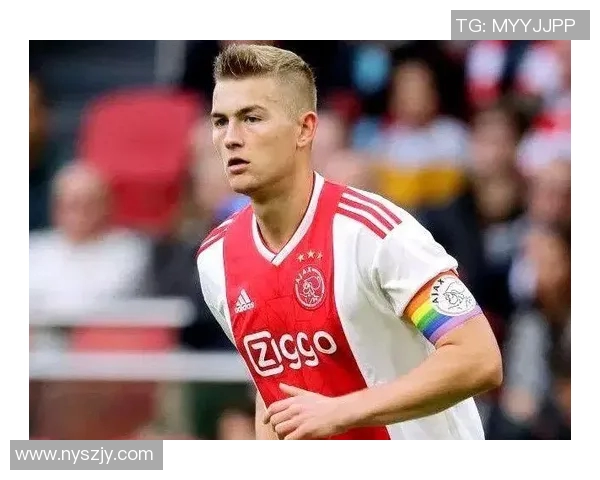 德里赫特最新设计力作受到争相收藏，一经面世便掀起收藏狂潮！