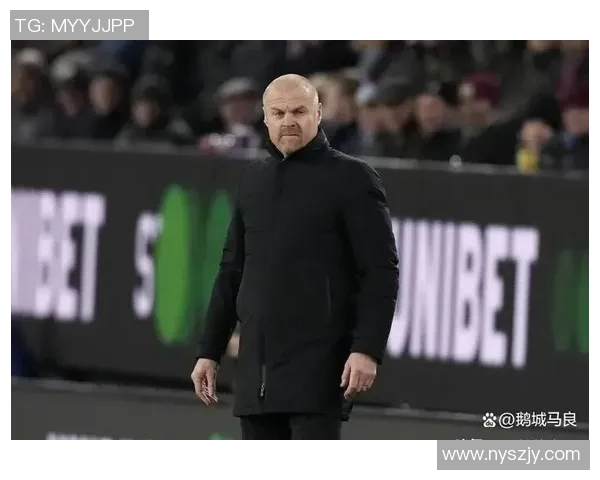 曼城大胜维拉赢得九连胜，领先曼联11分