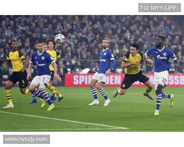 沙尔克04再胜科隆,领先优势稳步扩大 沙尔克04再胜科隆,领先优势稳步扩大